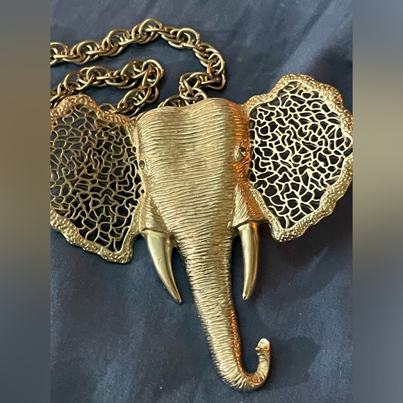 Elephant pendant necklace - Picture 4 of 7